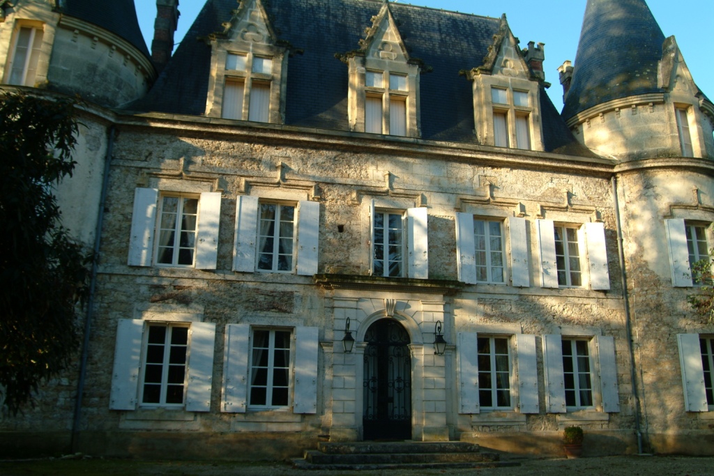 the f ront of the Chateau